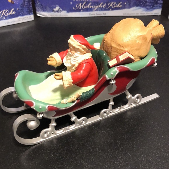 Hallmark Tabletop Complete Santa’s Midnight Ride - Picture 2 of 3